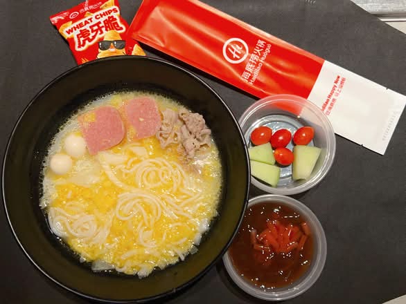 Classic Pork Bone Rice Noodles 大骨原汤米线